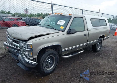 1999 Chevrolet C2500 из США, поврежденный, VIN 1GCGC24R2XF004021